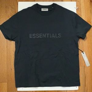 Essentials 3D logo tee